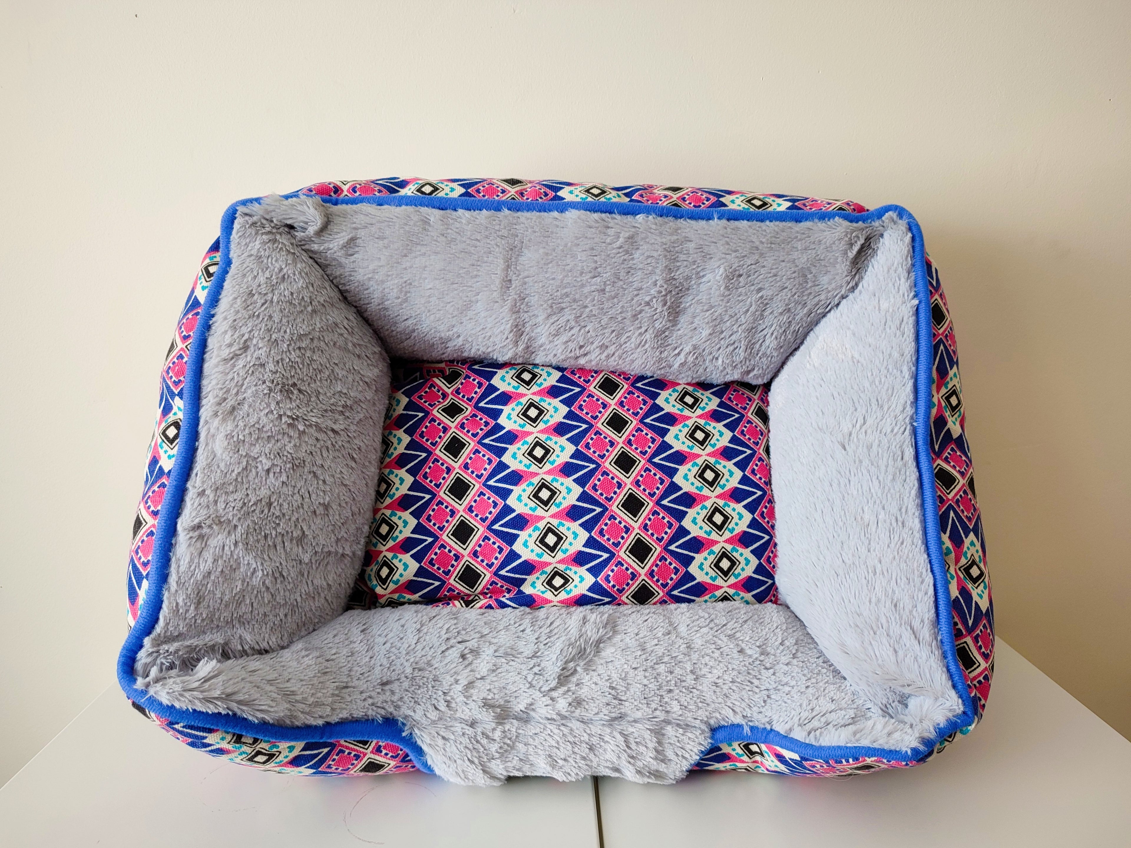 Cama Hippie Multicolor Pequeña - VFP